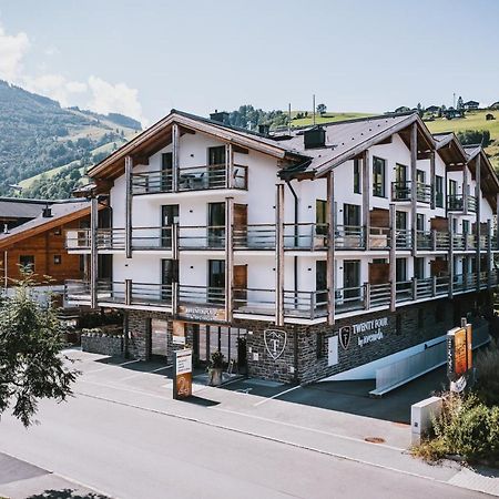 24 By Avenida - Mountain Hotel Kaprun Eksteriør billede
